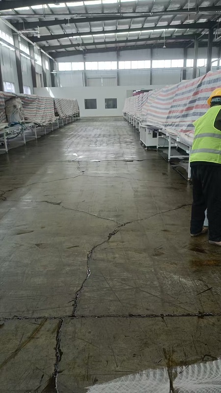 8000平方環(huán)氧平涂地坪